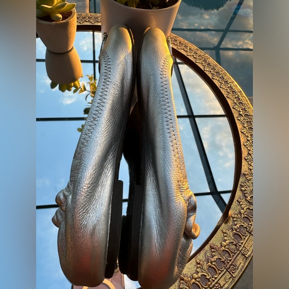 TORY BURCH Flat Silver Leather Slip size 7 - Picture 5 of 13